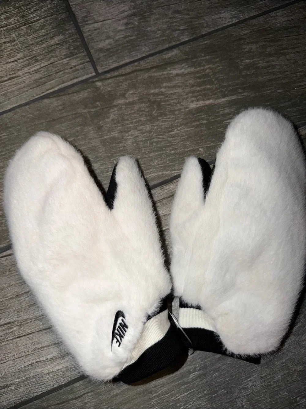 New Nike Warm Mittens